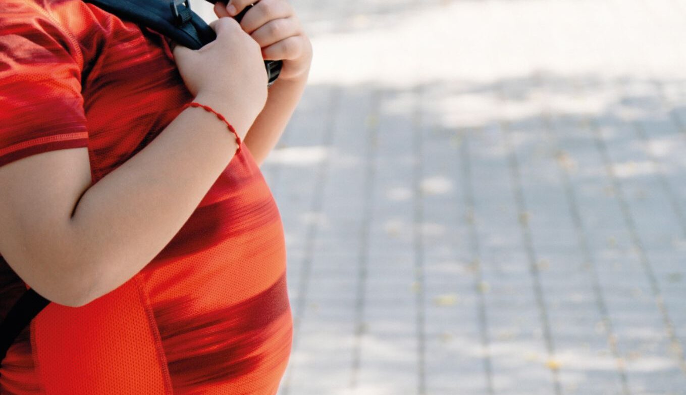 Más del 60% de los niños y adolescentes con obesidad presenta dificultades para sentarse y levantarse 1 obesidad
